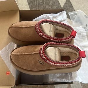 UGG TAZZ Platform NEW IN BOX SZ 8